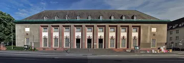 1024px-Ernst-von-Hülsen-Haus_2.jpg