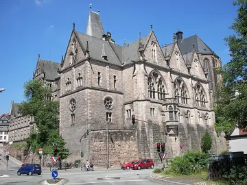 1024px-Marburg_Alte_Universität.jpg
