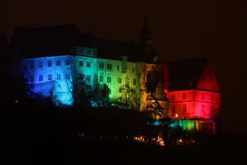 Marburg_b(u)y_Night_2015_-_Schloss_(006).PNG