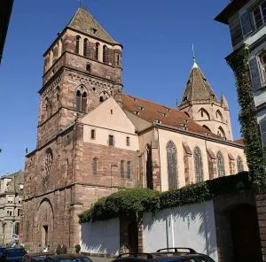 eglise-halle-eglise-saint-thomas-14023-300-0.jpg