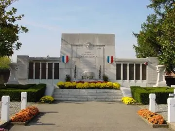 Monument aux Morts [Givors].jpg