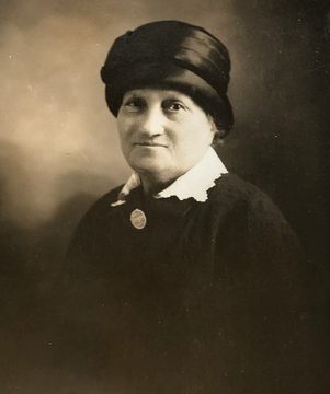 Portrait de Marie SAULNIER