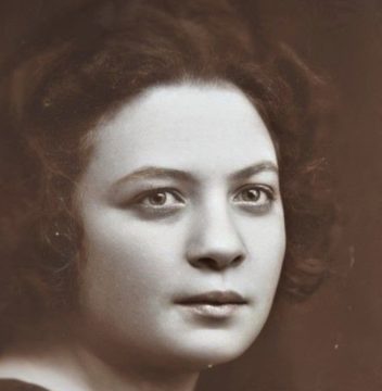 Portrait de Chava TAUBER