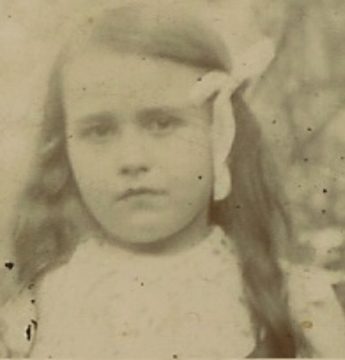 Portrait de Charlotte Emilie Eugénie Pascaline PELINGRE