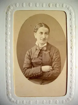 014 Geny Alfred Mme 1880 02 02 / Mme Geny Alfred Mme
