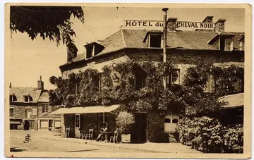 042-Pont-Erambourg / L'Hôtel du Cheval Noir